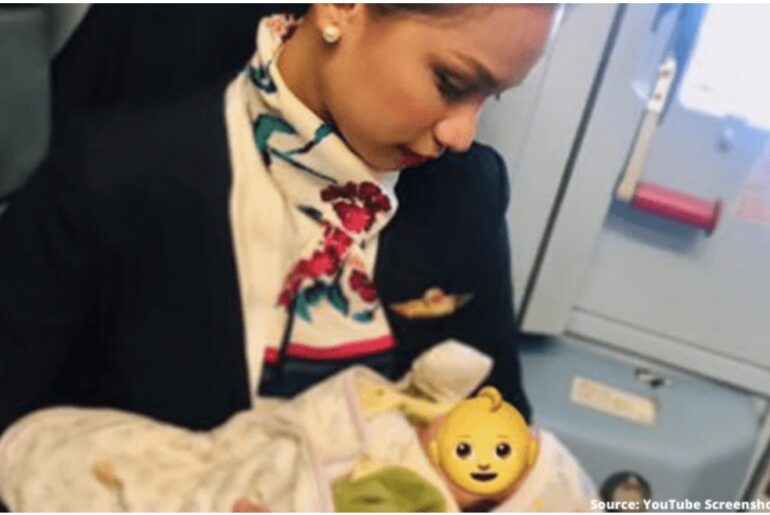 Flight attendant offers to breastfeed passenger’s baby after she runs out of formula