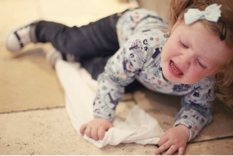 Toddler drenched in boiling water for soiled diaper dies 5 days later at home from untreated third degree burns