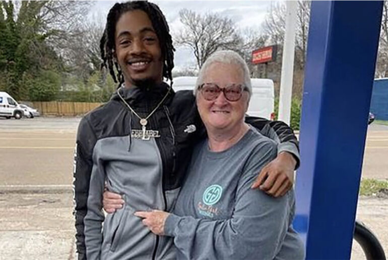 Woman praises stranger for jumping in to pay for her gas: “Memphis has good youth”