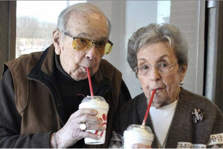 Couple celebrates 72nd wedding anniversary with a memorable meal at their local Chick-fil-A