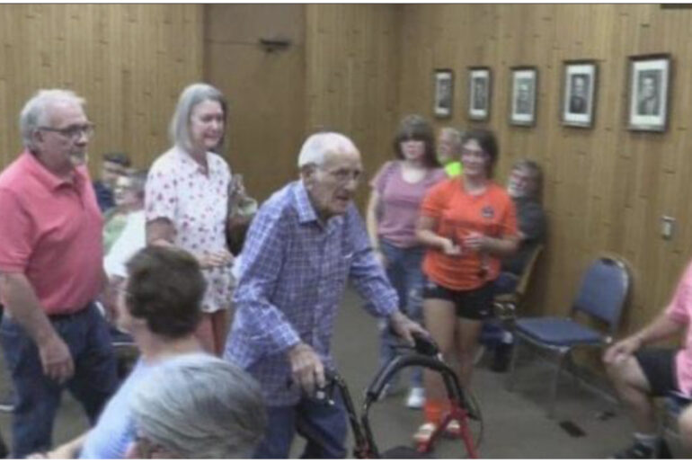 Family, friends celebrate WWII veteran on his 103rd birthday