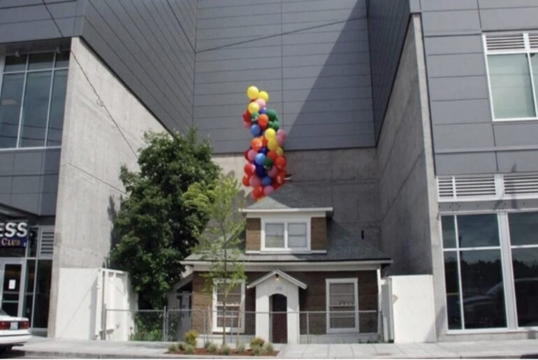 Defiant 84-year-old refuses a million-dollar offer, forcing mall to build around her house