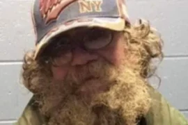 When the elderly homeless man went to the police station to ask to take a shower, the police officers gave him a total makeover