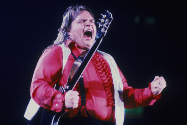 When Meat Loaf showed everyone how the National Anthem should be sung