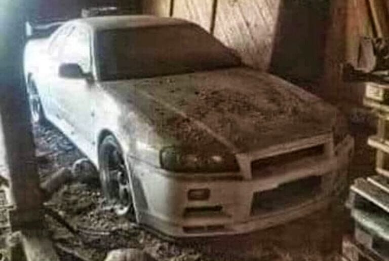 Father gives daughter an old rusty car, but there’s a surprising twist
