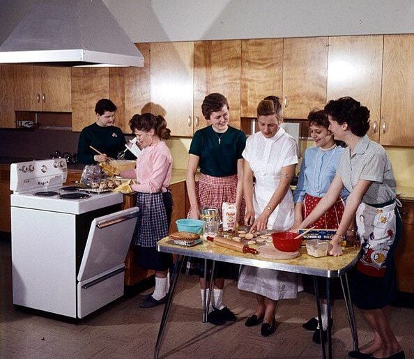 Parents Want Home Economics To Be Taught In Schools Again To Teach Kids Basic Life Skills